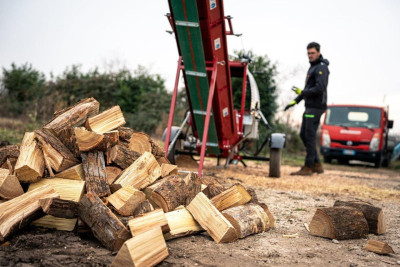 Будкрам купити Напівавтоматична машина для різання та розколу дров Brugger SA38 Напівавтоматична машина для різання та розколу дров Brugger SA38 10