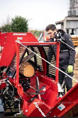 Будкрам купити Напівавтоматична машина для різання та розколу дров Brugger SA48 Pro Напівавтоматична машина для різання та розколу дров Brugger SA48 Pro 4