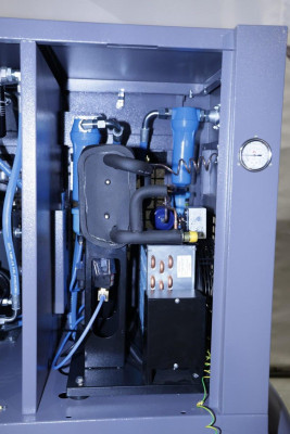 Будкрам купити Гвинтовий компресор Mast LZN-10 COMBO inverter (Осушувач + ресивер 300 л) Гвинтовий компресор Mast LZN-10 COMBO inverter (Осушувач + ресивер 300 л) 6