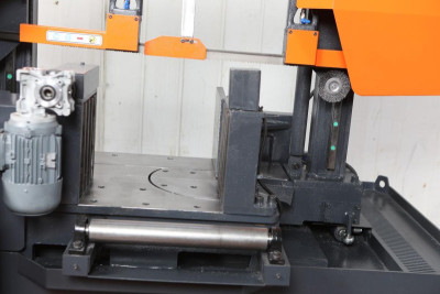 Будкрам купити Автоматична двоколонна стрічкова пилка DISPA MAKINA D-O 550 Автоматична двоколонна стрічкова пилка DISPA MAKINA D-O 550 3