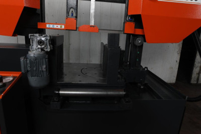 Будкрам купити Автоматична двоколонна стрічкова пилка DISPA MAKINA D-O 550 Автоматична двоколонна стрічкова пилка DISPA MAKINA D-O 550 5