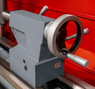 Будкрам купить Токарный станок по металлу Holzmann ED1500KDIG_400V Токарный станок по металлу Holzmann ED1500KDIG_400V 3