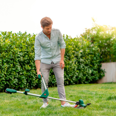 Будкрам купить Bosch Триммер садовый аккумуляторный UniversalGrassCut 18V-26 26см 2.3кг (без АКБ и ЗУ) Bosch Триммер садовый аккумуляторный UniversalGrassCut 18V-26 26см 2.3кг (без АКБ и ЗУ) 3