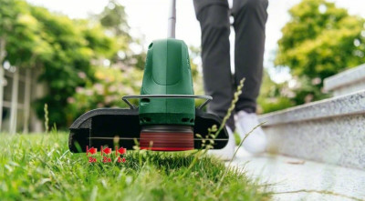 Будкрам купить Bosch Триммер садовый аккумуляторный UniversalGrassCut 18V-26 26см 2.3кг (без АКБ и ЗУ) Bosch Триммер садовый аккумуляторный UniversalGrassCut 18V-26 26см 2.3кг (без АКБ и ЗУ) 4