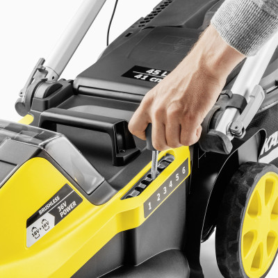 Будкрам купити Karcher Газонокосарка акумуляторна LMO 5-18 Dual 18В 41см 25-70мм (без АКБ та ЗУ) Karcher Газонокосарка акумуляторна LMO 5-18 Dual 18В 41см 25-70мм (без АКБ та ЗУ) 2