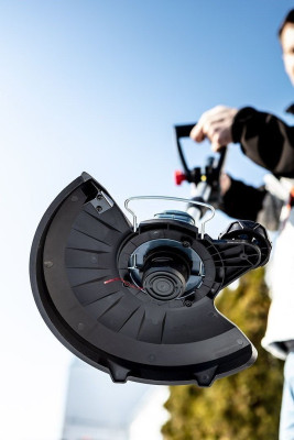 Будкрам купити Graphite Тример садовий акумуляторний Energy+ 18В 28см 2.16кг без АКБ та ЗП Graphite Тример садовий акумуляторний Energy+ 18В 28см 2.16кг без АКБ та ЗП 9