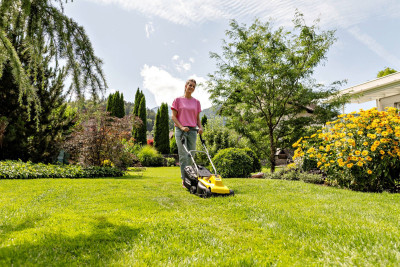 Будкрам купить Karcher Газонокосилка аккумуляторная LMO 2-18 Battery 18В 32см акб 1х5А-ч 25-60мм Karcher Газонокосилка аккумуляторная LMO 2-18 Battery 18В 32см акб 1х5А-ч 25-60мм 7
