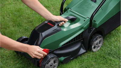 Будкрам купить Bosch Газонокосилка аккумуляторная CityMower 18V-32-300 18В 32см 31л 30-60мм 8.8кг без АКБ и ЗП Bosch Газонокосилка аккумуляторная CityMower 18V-32-300 18В 32см 31л 30-60мм 8.8кг без АКБ и ЗП 2