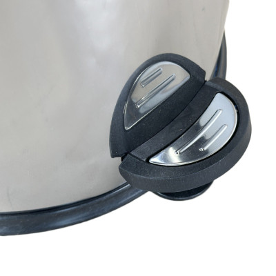 Будкрам купити Відро для сміття 16Л з педаллю, нержавіюча сталь, хром - УЦЕНКА VINKS Відро для сміття 16Л з педаллю, нержавіюча сталь, хром - УЦЕНКА VINKS 4