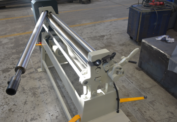 Будкрам купити 3-валковий згинальний верстат Tugra Makina IR 1050х46 3-валковий згинальний верстат Tugra Makina IR 1050х46 4