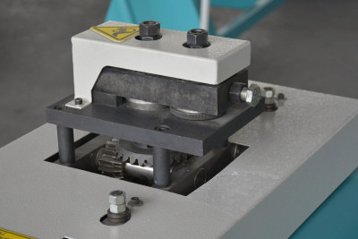 Будкрам купить Фальцепрокатный станок Isitan EKM 11 Фальцепрокатный станок Isitan EKM 11 3