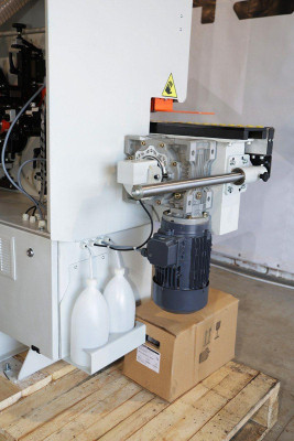 Будкрам купити Автоматичний крайооблицювальний верстат STOMANA KZM 6 TF PUR Автоматичний крайооблицювальний верстат STOMANA KZM 6 TF PUR 5