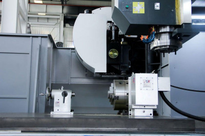 Будкрам купить Двухстоечный вертикальный обрабатывающий центр с ЧПУ OZCO VG42 Двухстоечный вертикальный обрабатывающий центр с ЧПУ OZCO VG42 3