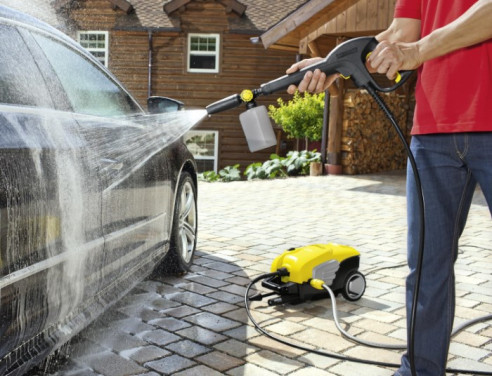 Будкрам Секрети вибору та експлуатації міні мийок для автомобіля у міських умовах