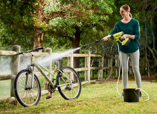 Будкрам Топ-3 моделей мийок високого тиску на акумуляторі для автомобіля: огляд та порівняння