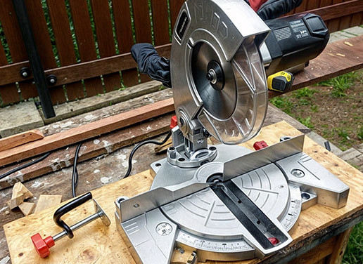 Будкрам Торцювальна пилка з протяжкою vs звичайна торцювання: яка краще?